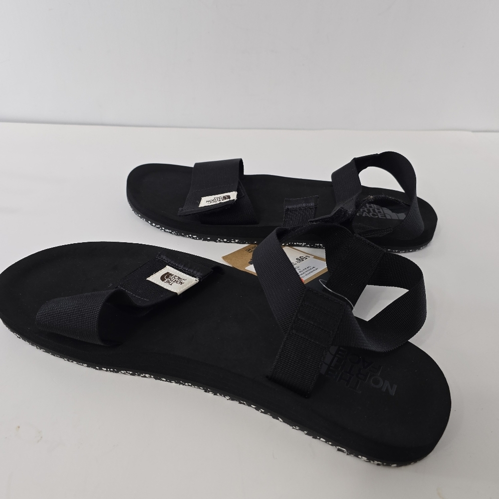 The North Face Skeena TNF Sandals Mens NEW NWT Sz 13 Black Lightweight Gorpcore - Picture 9 of 13